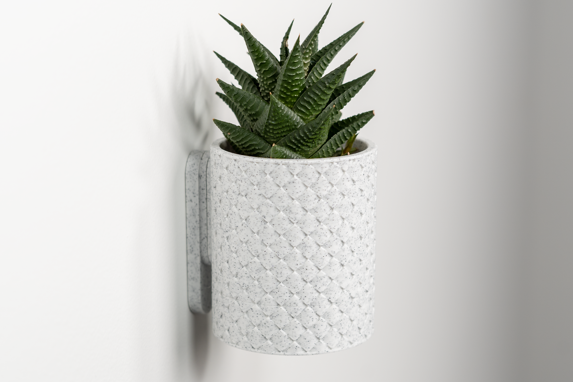 Quilted Wall Planter with Hiden Drip Tray