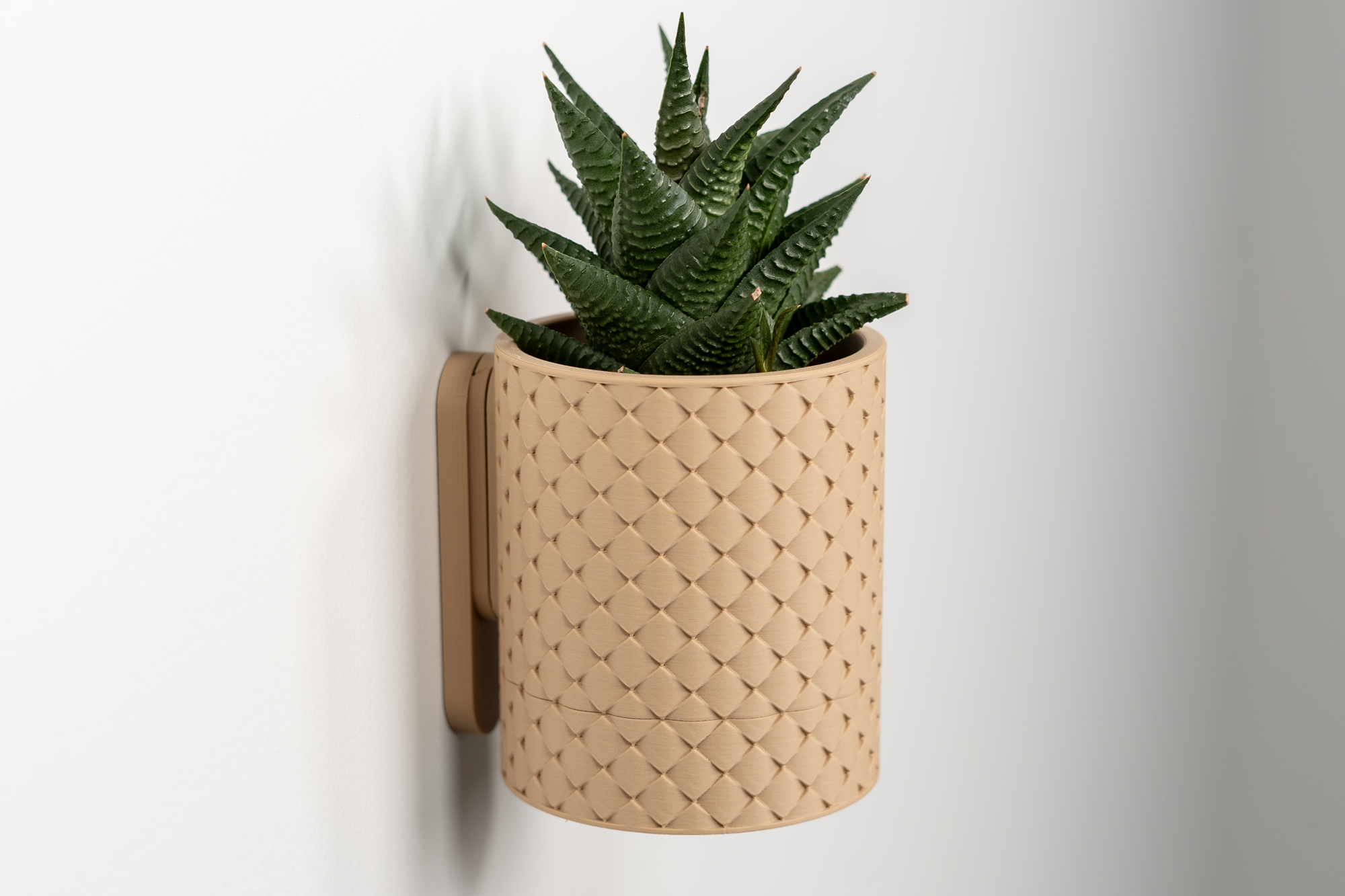 Quilted Wall Planter with Hiden Drip Tray