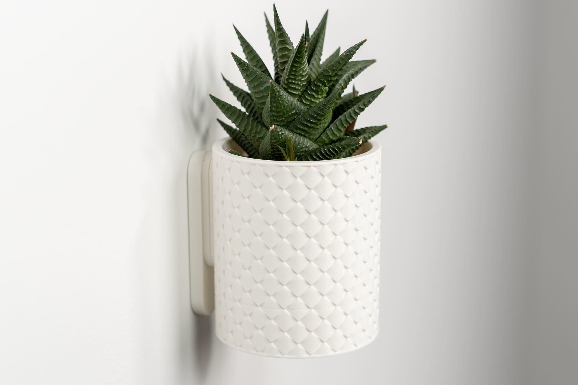 Quilted Wall Planter with Hiden Drip Tray