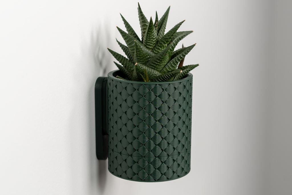 Quilted Wall Planter with Hiden Drip Tray