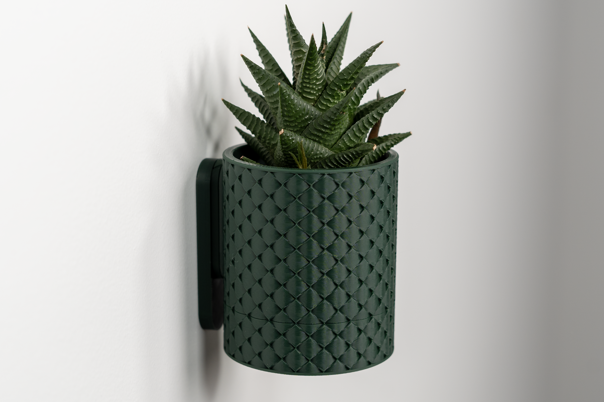 Quilted Wall Planter with Hiden Drip Tray