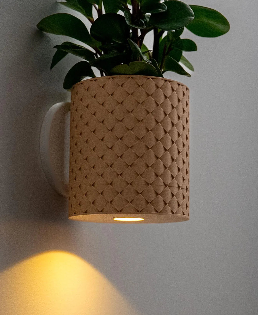 Quilted Wall Light Planter With Hidden Drip Tray
